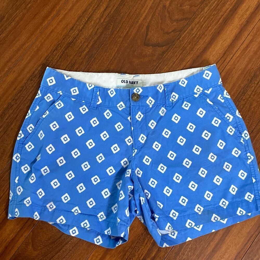 Old Navy printed cotton chino shorts size 2